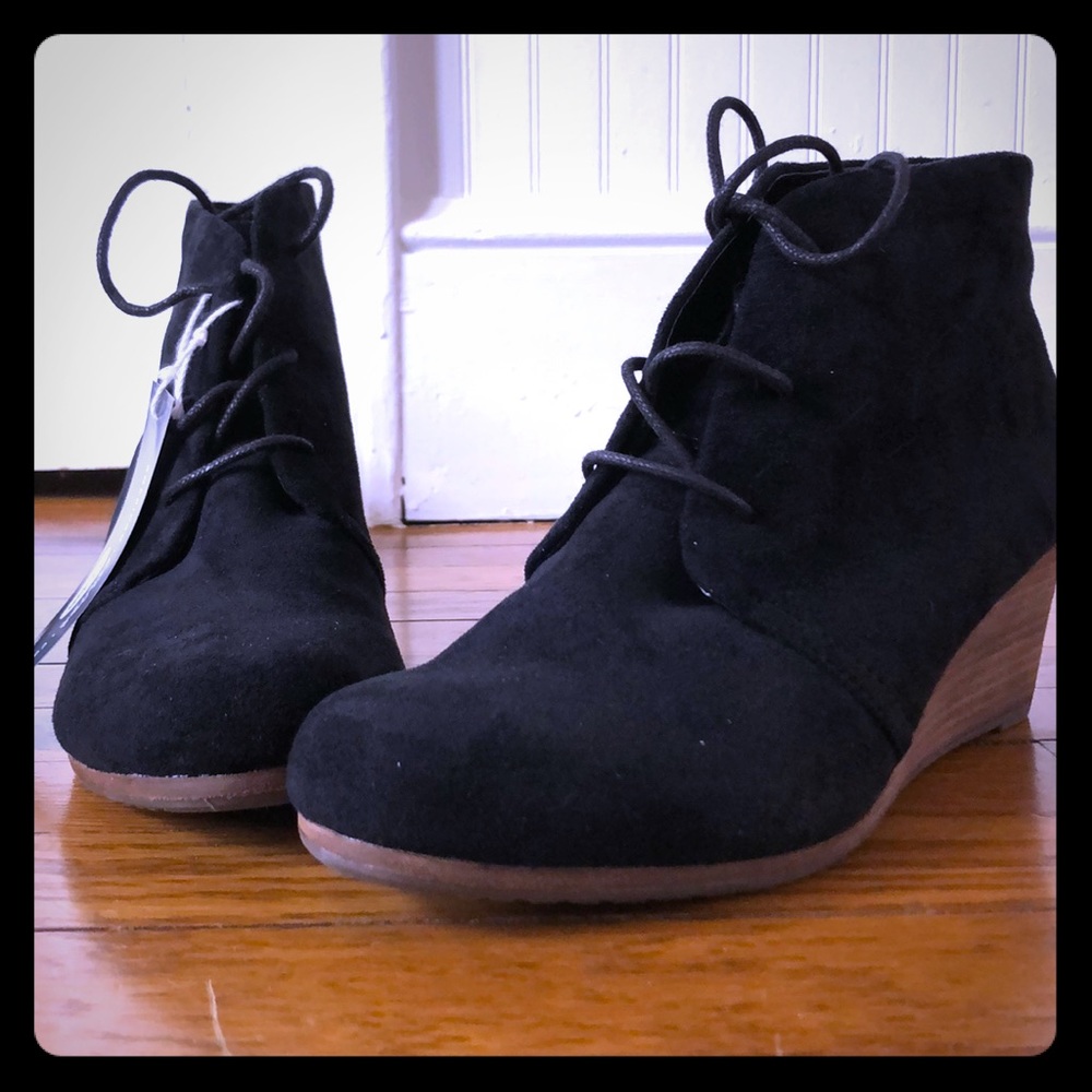 Dr. Scholl’s Dakota Boots